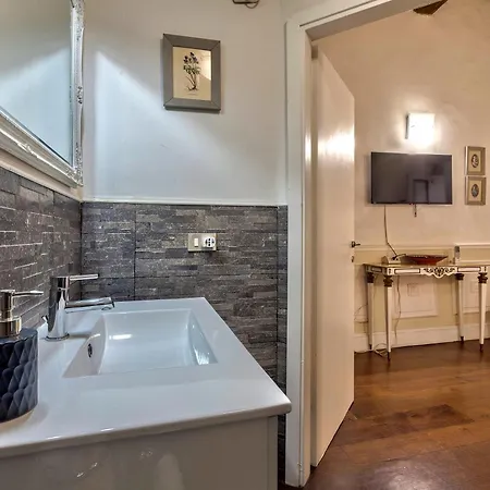 Santo Spirito Apartment *